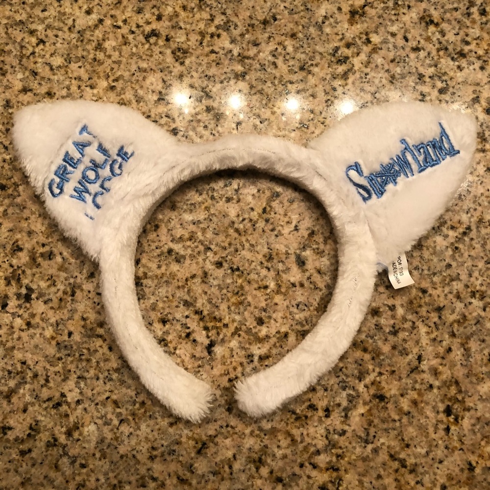 Great wolf lodge wolf ears